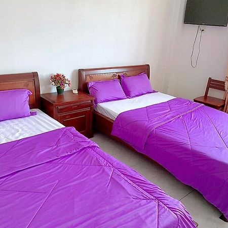 Gia Hoang Hotel Куинён Экстерьер фото
