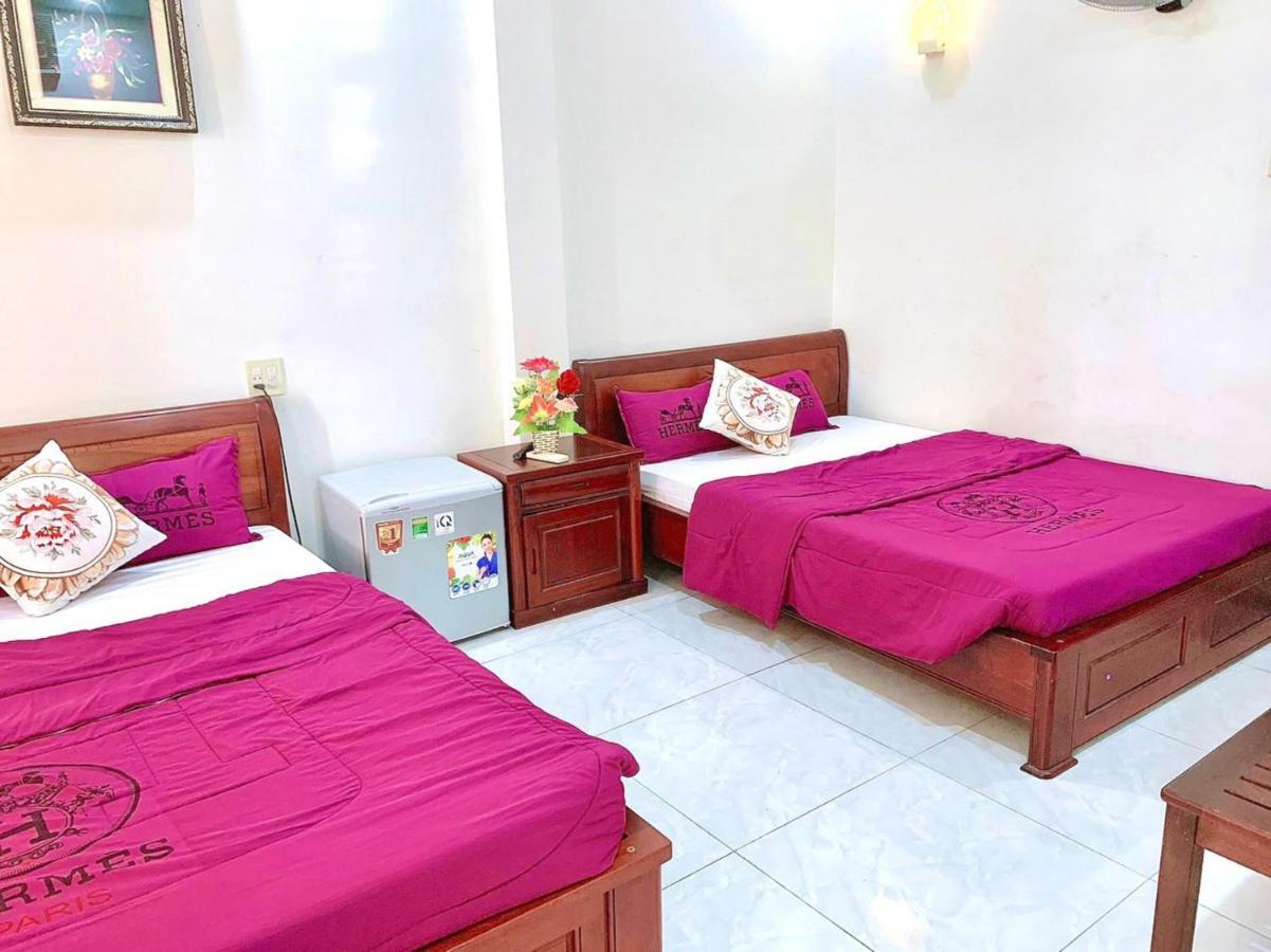 Gia Hoang Hotel Куинён Экстерьер фото