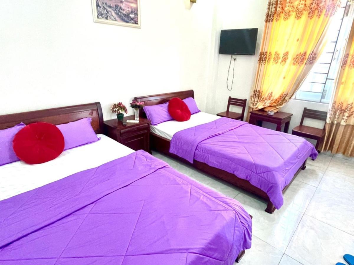 Gia Hoang Hotel Куинён Экстерьер фото