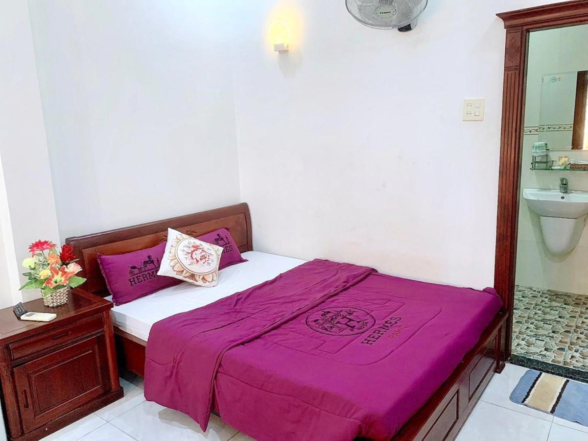 Gia Hoang Hotel Куинён Экстерьер фото